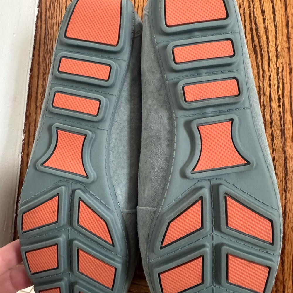 White Mountain Women's Suede Loafers in Light Gray - Picture 4 of 4
